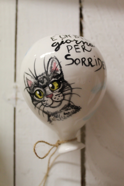 Small cat balloon